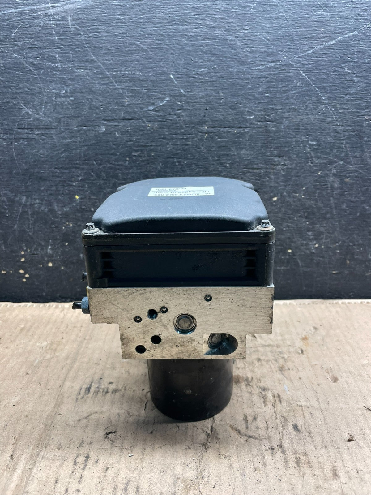 2007 to 2013 BMW X5 E70 ABS Anti-Lock Brake Pump Module OEM T2888 DG0