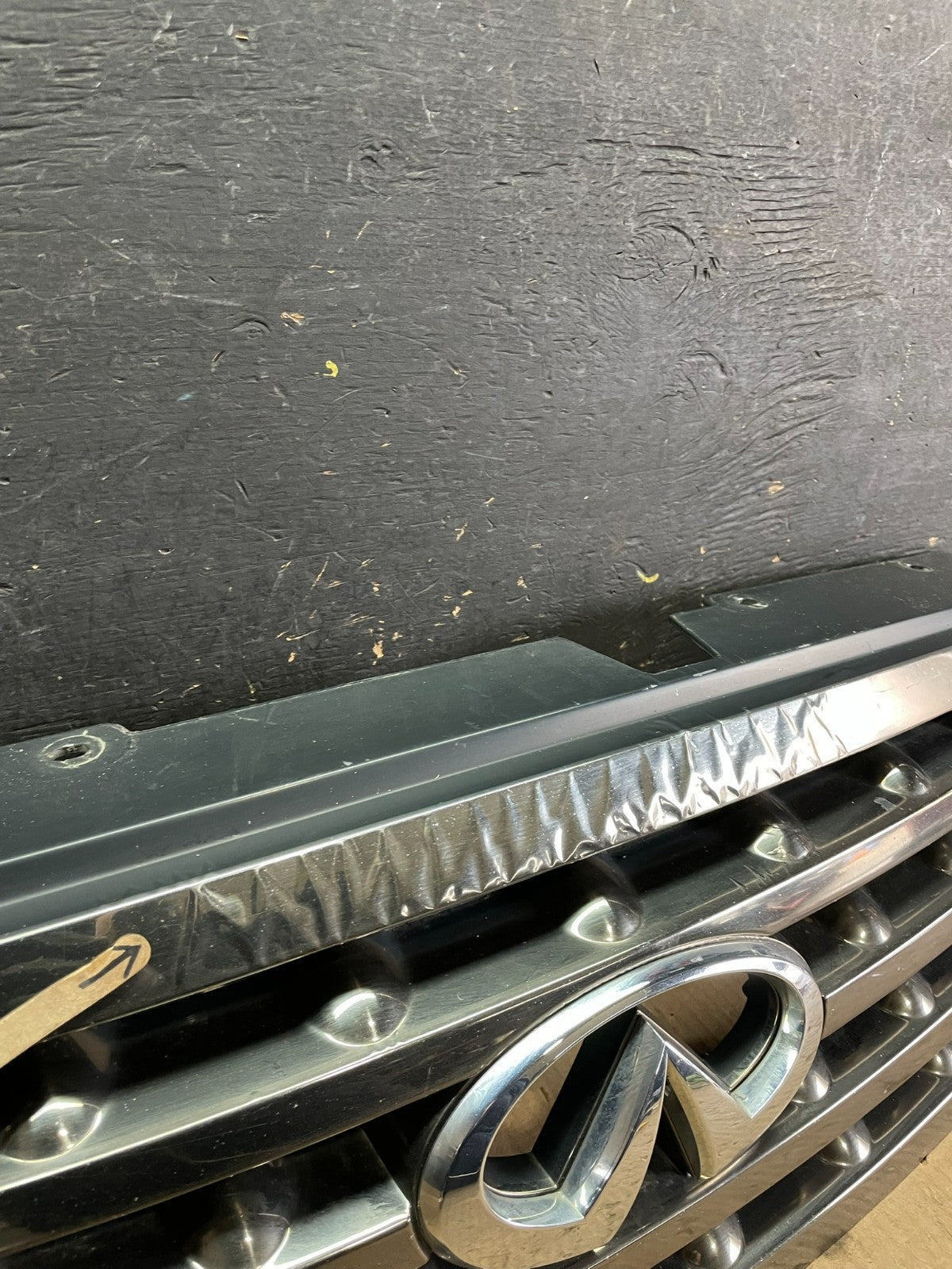 2006 2007 2008 Infiniti Fx35 Front Upper Grill Grille W/ Emblem OEM Z5635 DG3