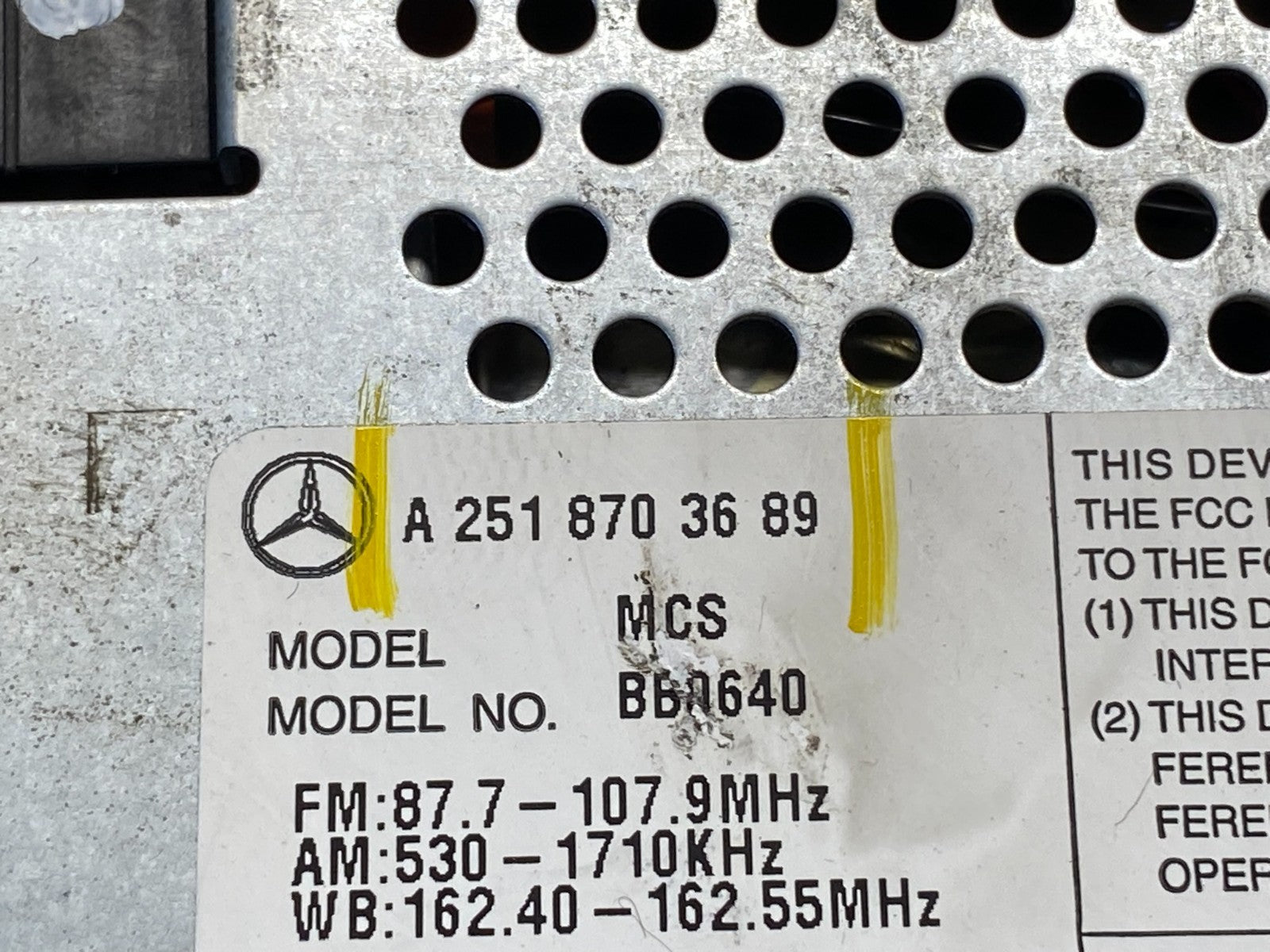 2006-2009 Mercedes W251 R350 Head Command Navigation Radio Player P0002 DG6