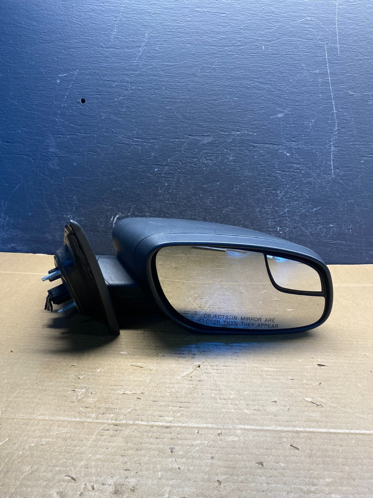 2010 to 2018 Ford Taurus Right Passenger View Door Mirror AD6642 DW7