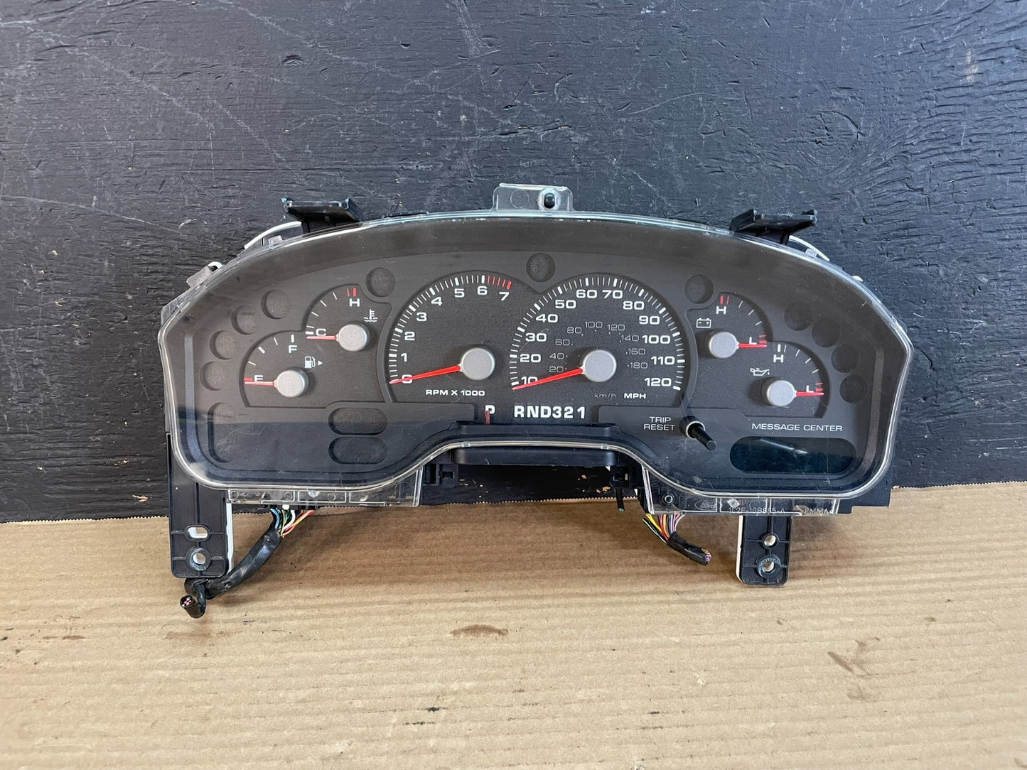 2004 2005 Mercury Mountaineer Instrument Cluster Speedometer Gauge AF3439 DW0