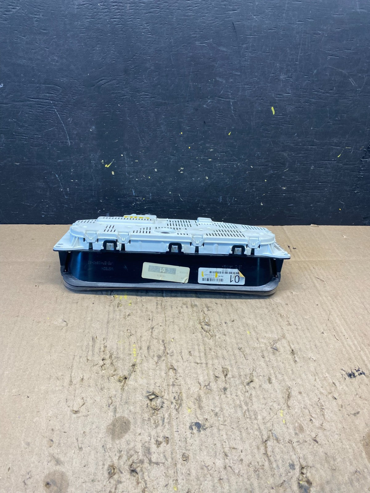 2005 Nissan Pathfinder Speedometer Cluster Gauge OEM P7783 DG5