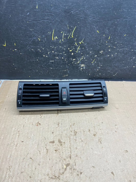 2007 to 2013 BMW X5 X6 Center Console Dash Air Vent OEM AB5387  DG0