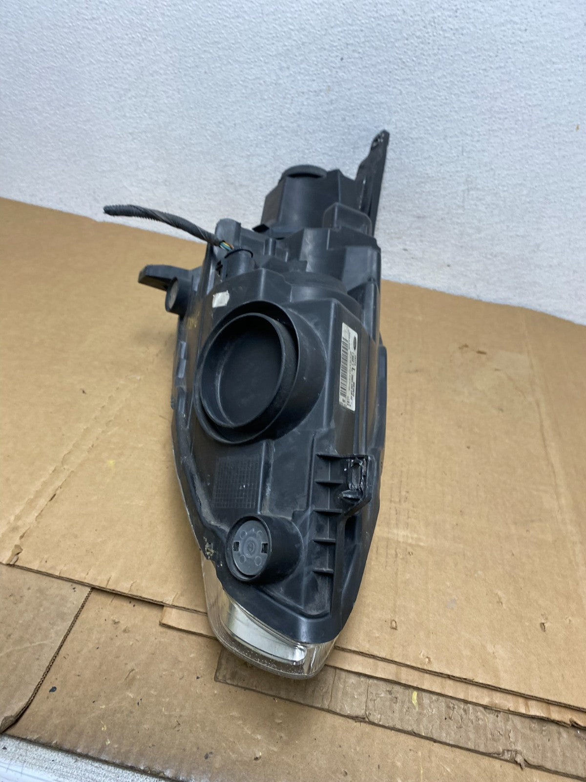 2013 to 2016 Ford C-MAX Left Driver LH Side Headlight AC8416 DW7