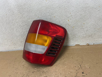 1999-2004 Jeep Grand Cherokee WJ Right Passenger Rh Tail Light AH9239 LK2