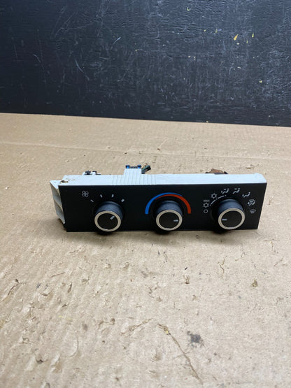 2008-2010 Chevrolet Express 1500 2500 3500 Climate Control Panel AC6582 DG0