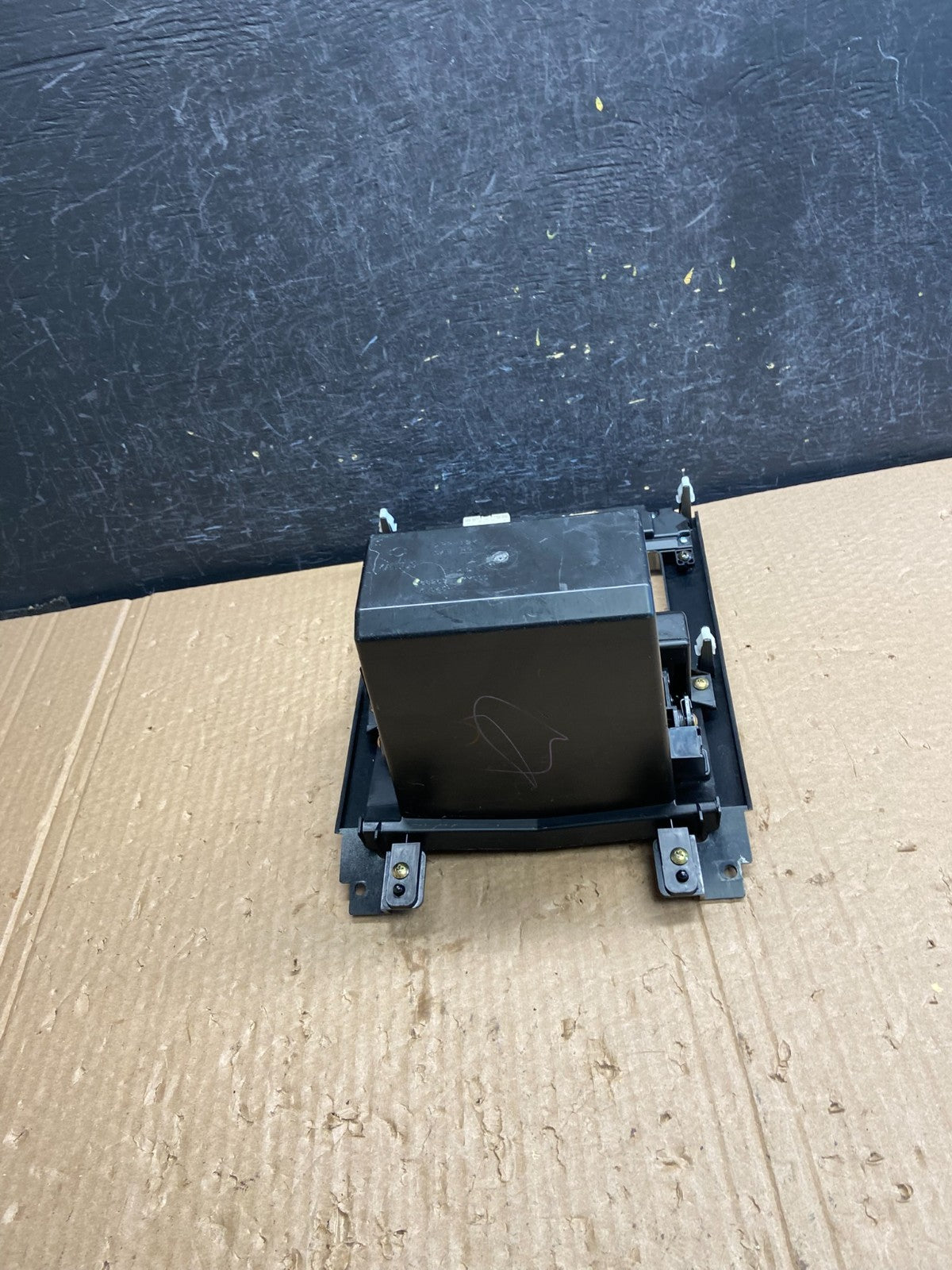 2004 2005 2006 Nissan Maxima Radio Panel Climate Control Bezel Trim OE AF6429 DG5