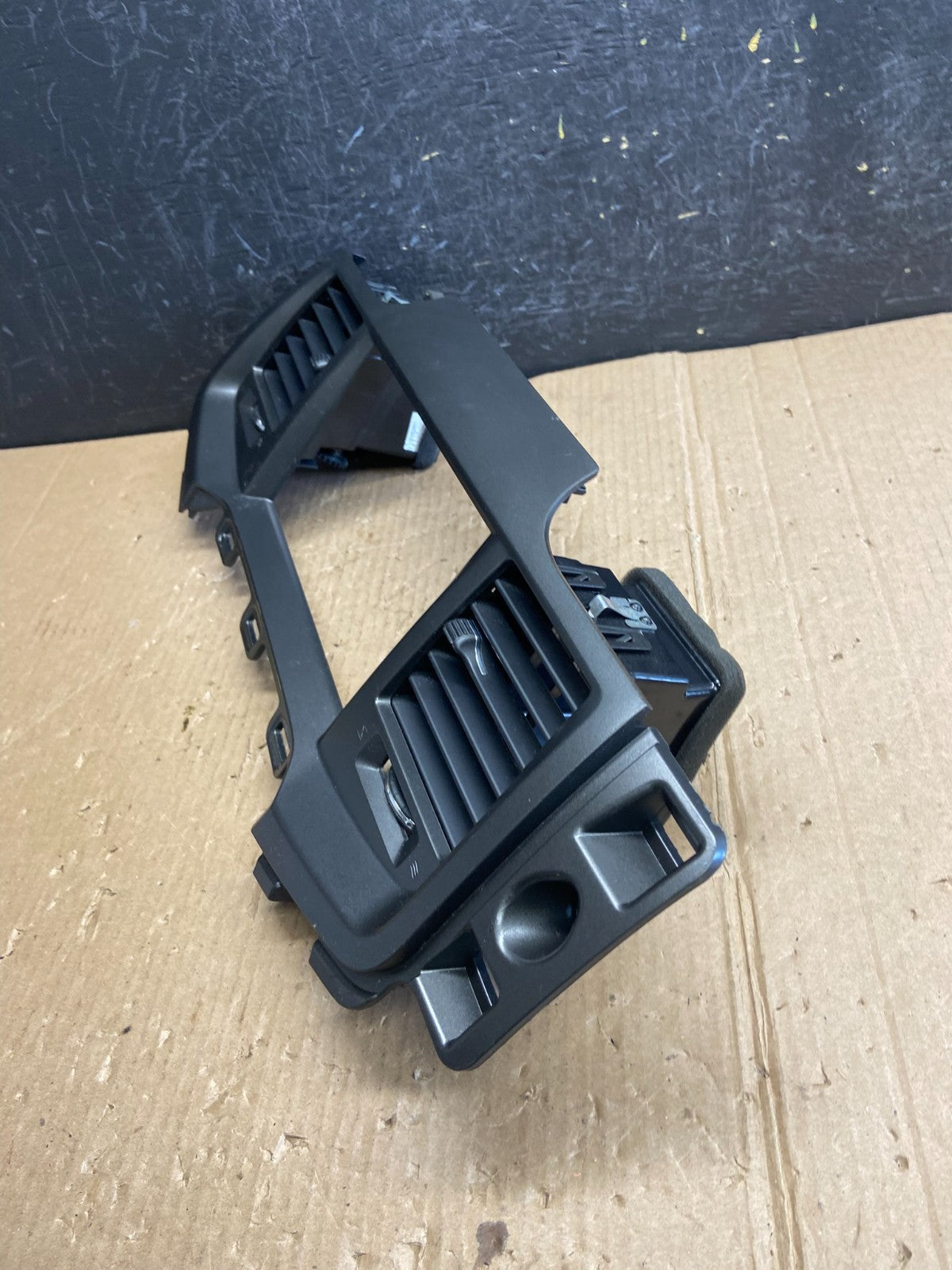 2013 2014 2015 2016 Lincoln MKS Center Radio Dash Trim Air Vent ae3989 DG3