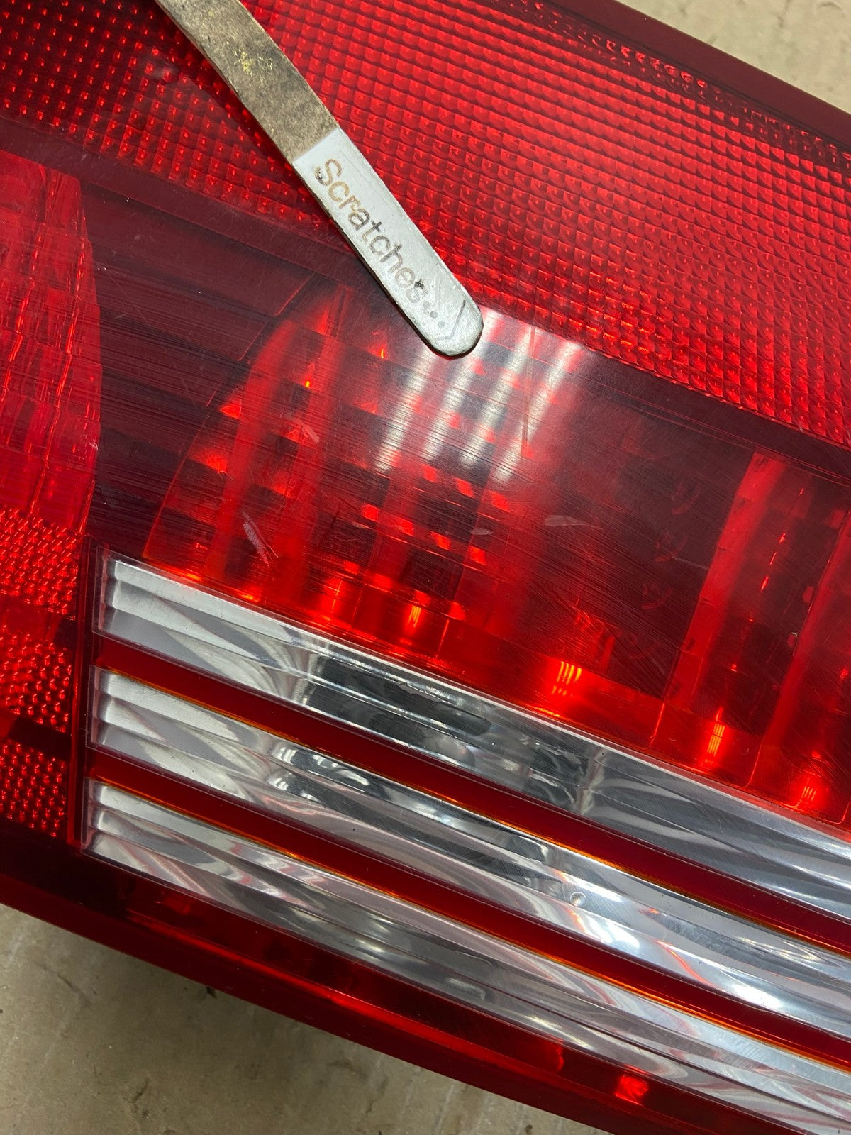 2004 - 2005 Toyota Sienna Left Driver LH Side Inner Tail Light AG6548 LK3