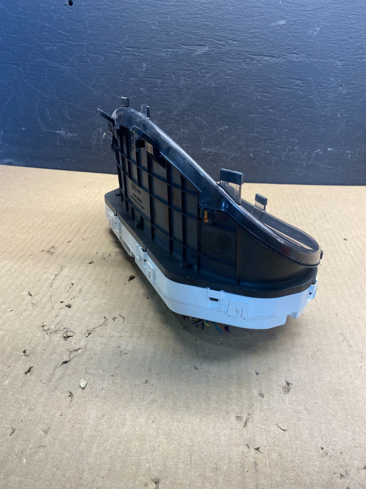 2016 2017 2018 Kia Sorento Speedometer Cluster Gauge Bezel Trim AC8917 DG4