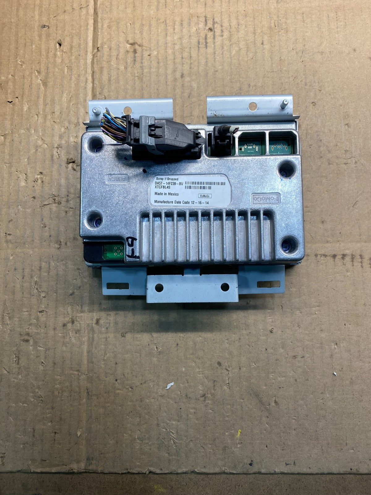 2013 to 2016 Lincoln Mks Navigation Radio Display Screen Module aa7834 DG3