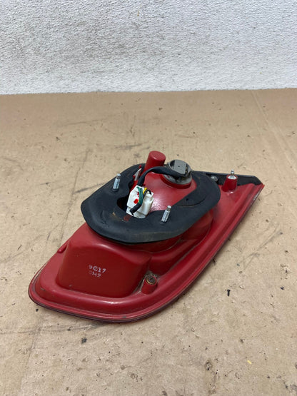 2007 2008 2009 Hyundai Santa Fe Right Passenger Tail Light Inner AG5364 LK3
