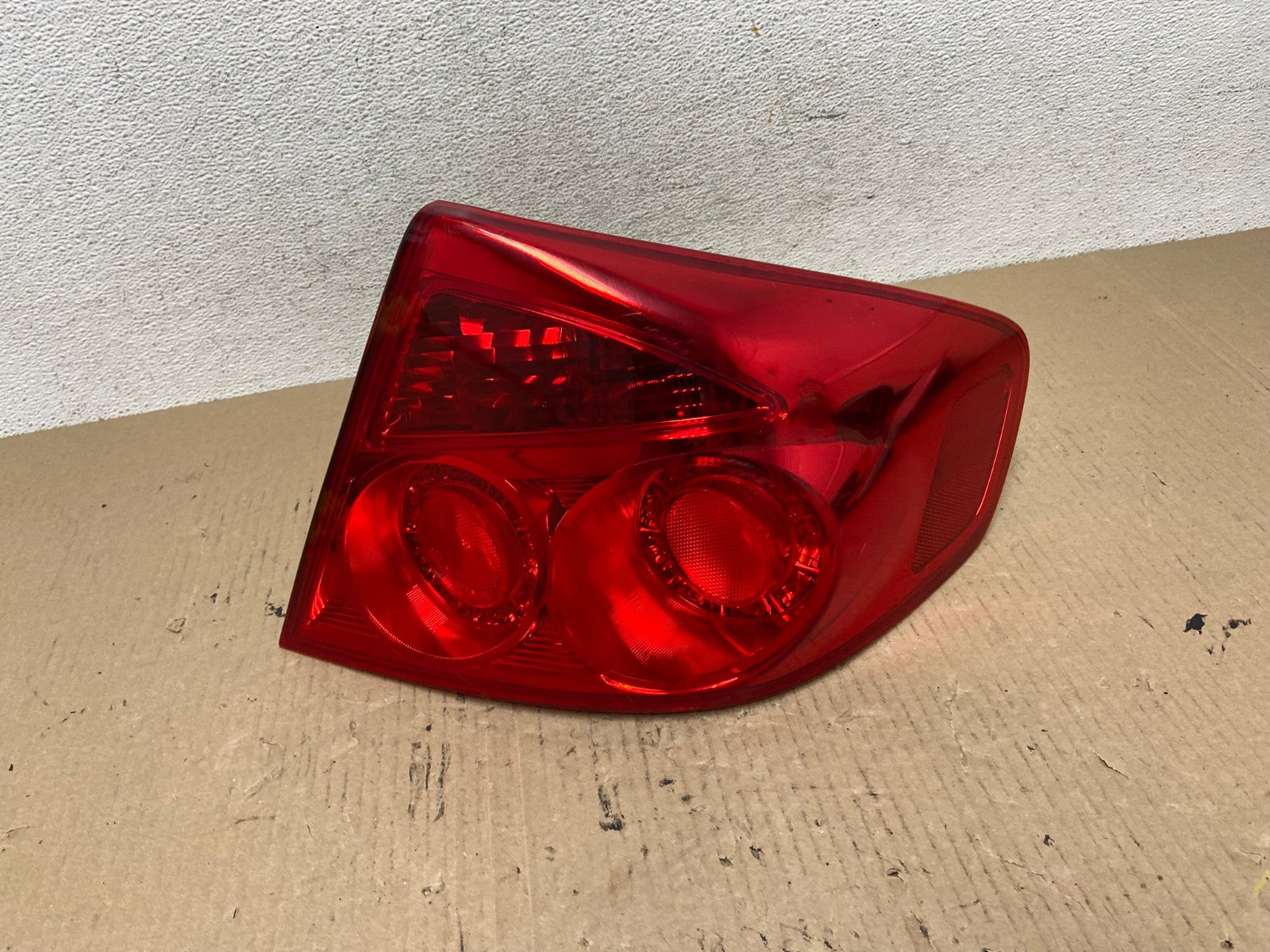 2005 to 2006 Infiniti G35 Right Passenger Side Tail Light AF5886 LK0