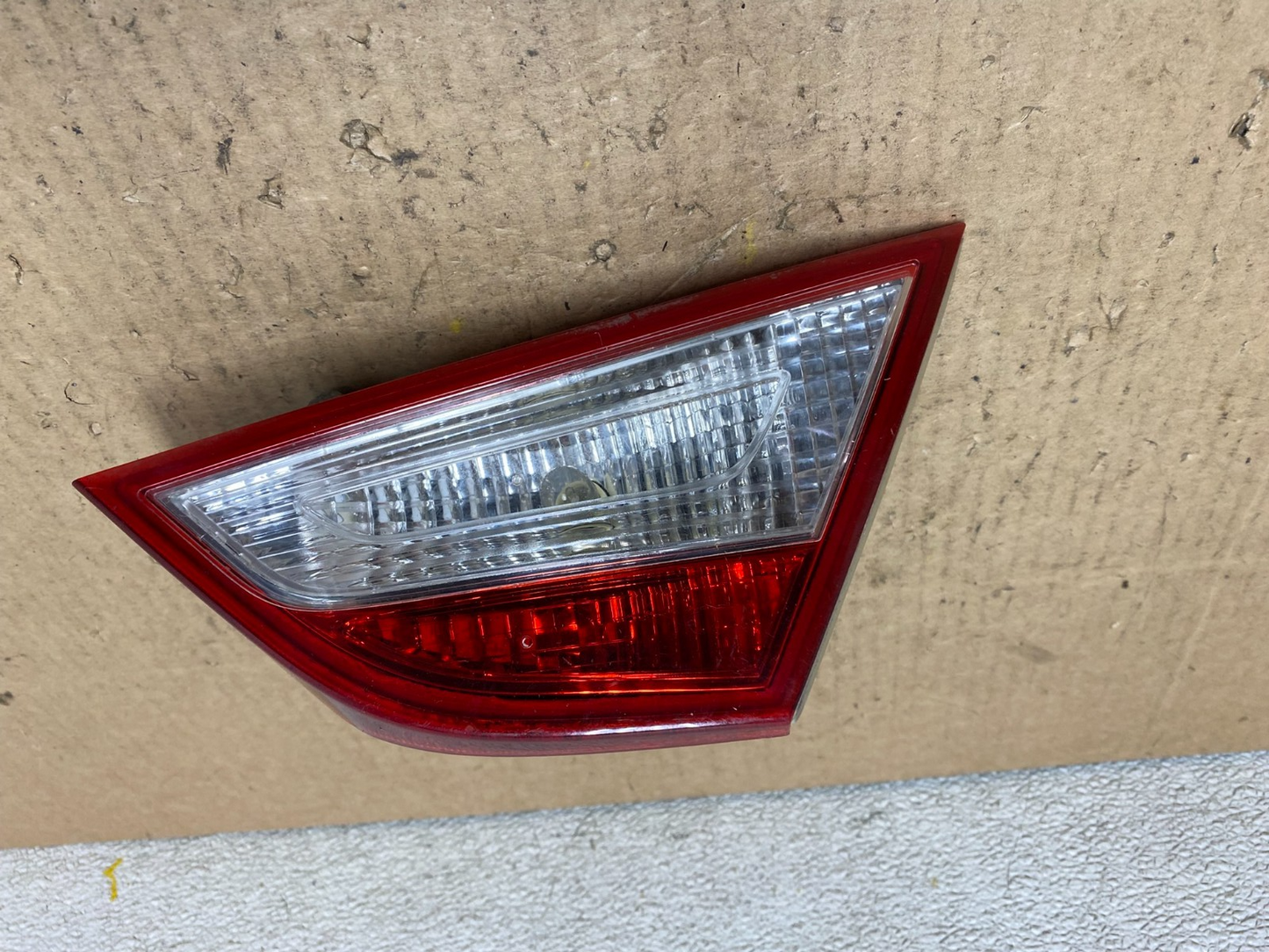 2011 to 2014 Hyundai Sonata Right Passenger Rh Inner Tail Light Oem L8731 DW0