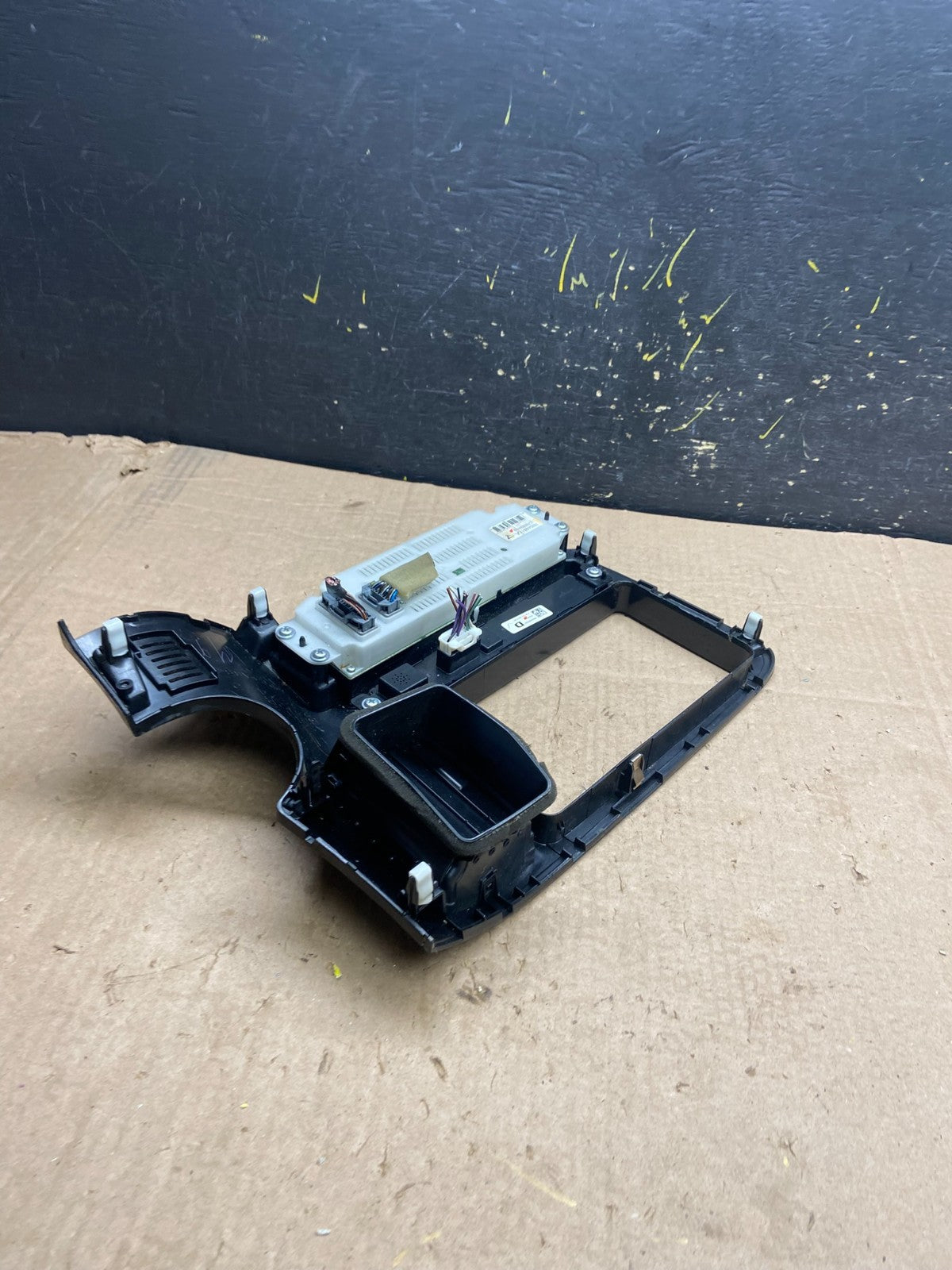 2014 to  2019 Mitsubishi Outlander Center Dash Bezel Radio Trim Z1627 DG5