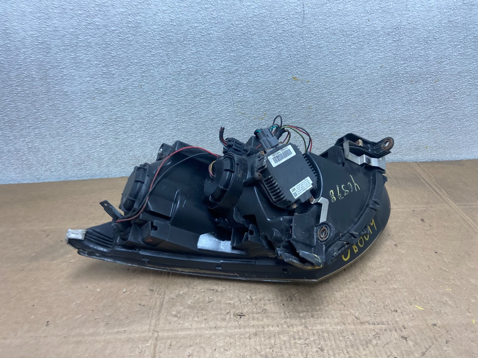2003 2004 2005 Infiniti G35 Coupe Headlight Left Driver OEM Xenon HID Y6878 DW9