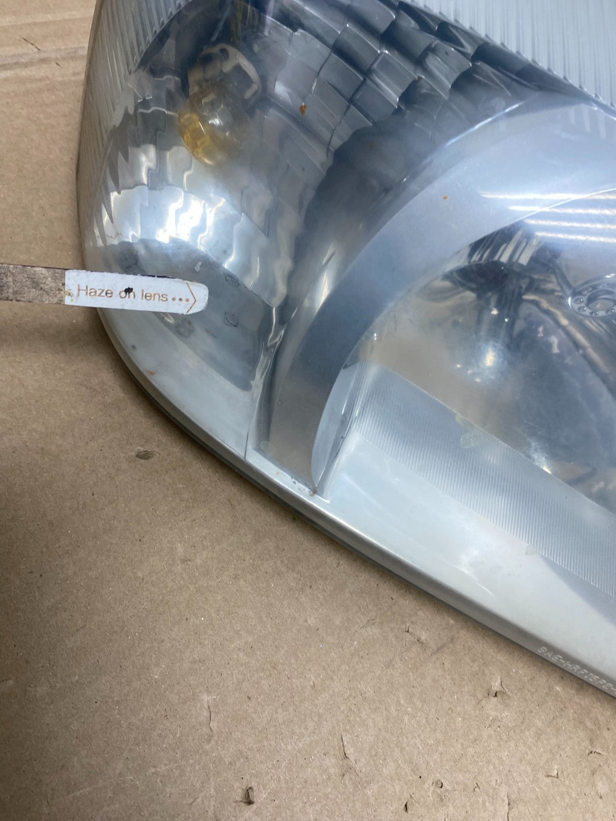 2000 to 2005 Mercury Sable Left+Right Side Halogen Headlights AJ2144 DW5