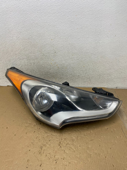 2012 - 2017 Hyundai Veloster Right Passenger RH Halogen Headlight AH2827 DW0
