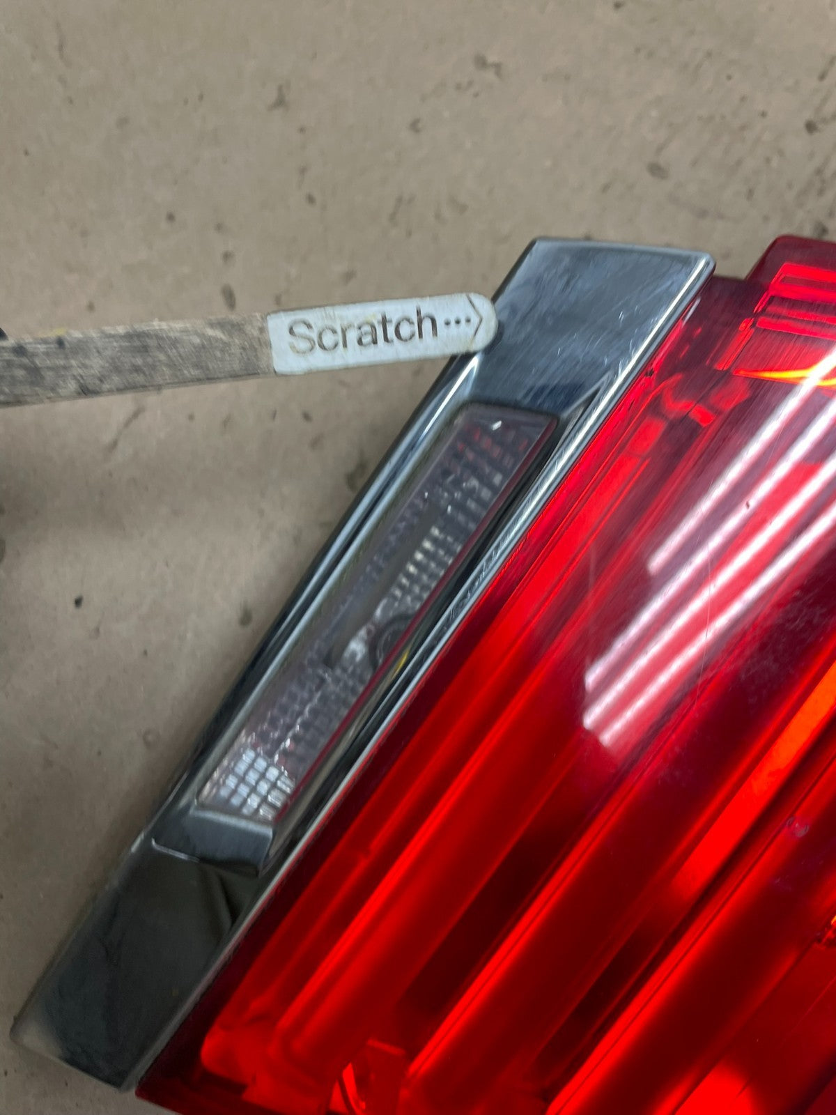 2009-2012 BMW 7-Series F01 F02 750i 750Li Left Driver Inner Tail Light Q4350 DW5
