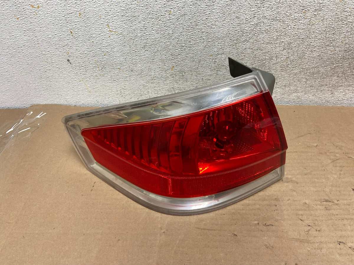 2008 2009 2010 2011 Ford Focus Sedan Left Driver Lh Side Tail Light AH9408 LK0