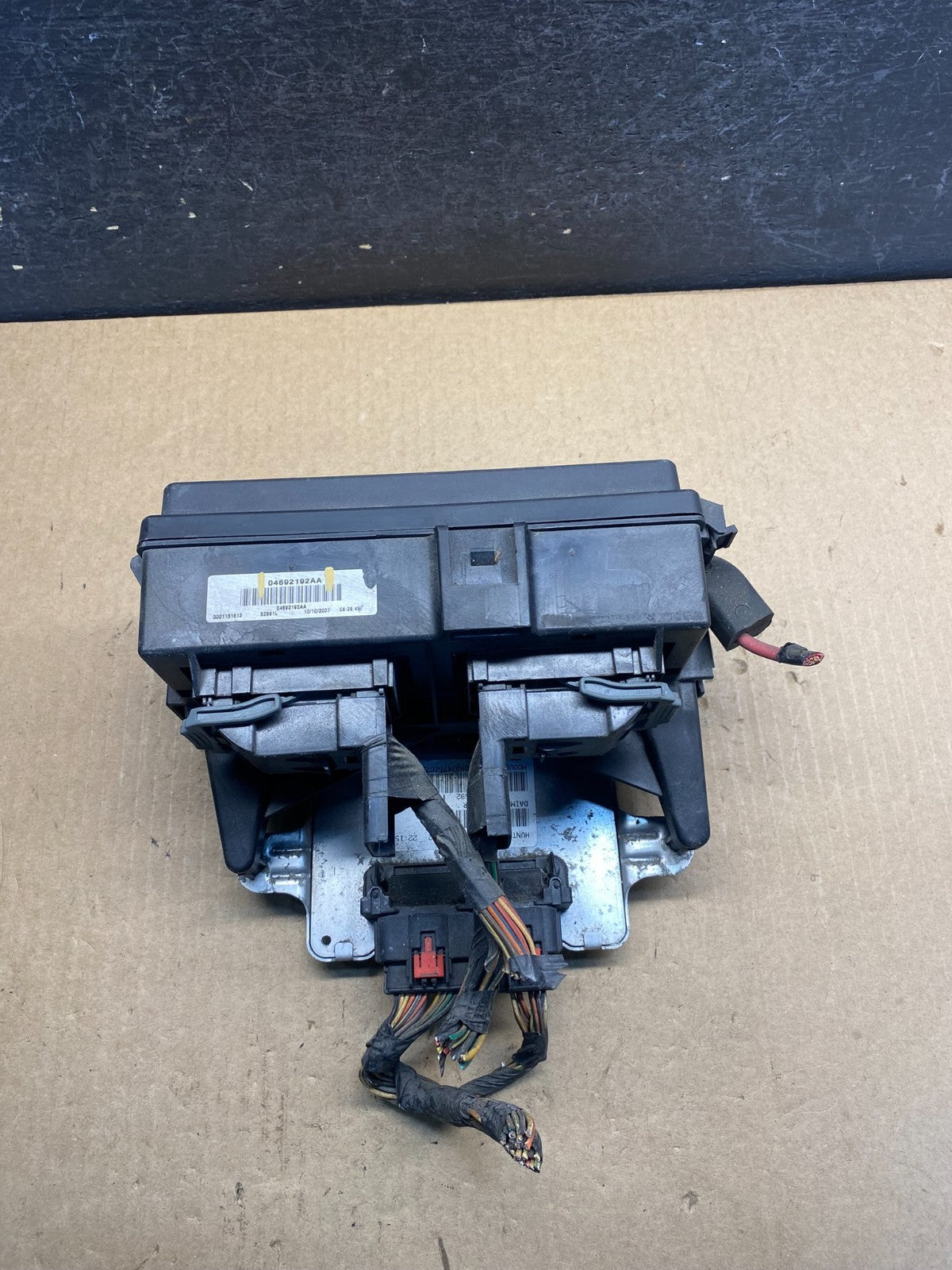 2008 Dodge Durango Multifunction Unit Module Fuse Box Body Control AG7062 DG0