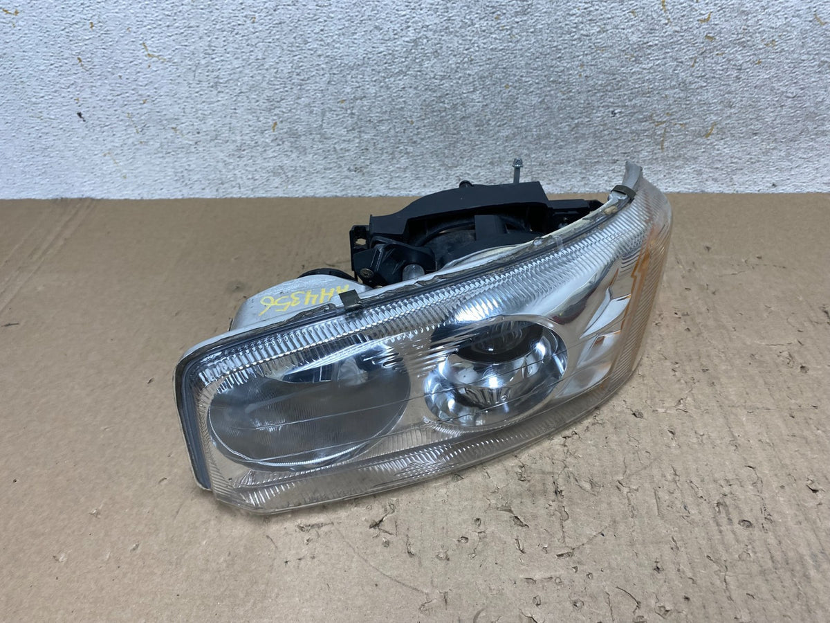 1999 - 2006 GMC Sierra Left Driver LH Halogen Headlight AJ2313 DW2