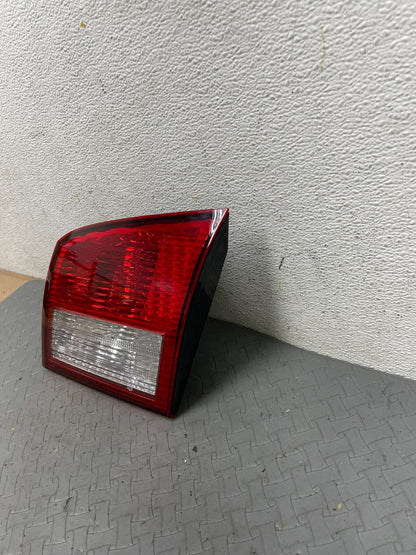 2002-2004 Infiniti i35 Inner Light Right Passenger RH Tail Light OEM A9137 DG12