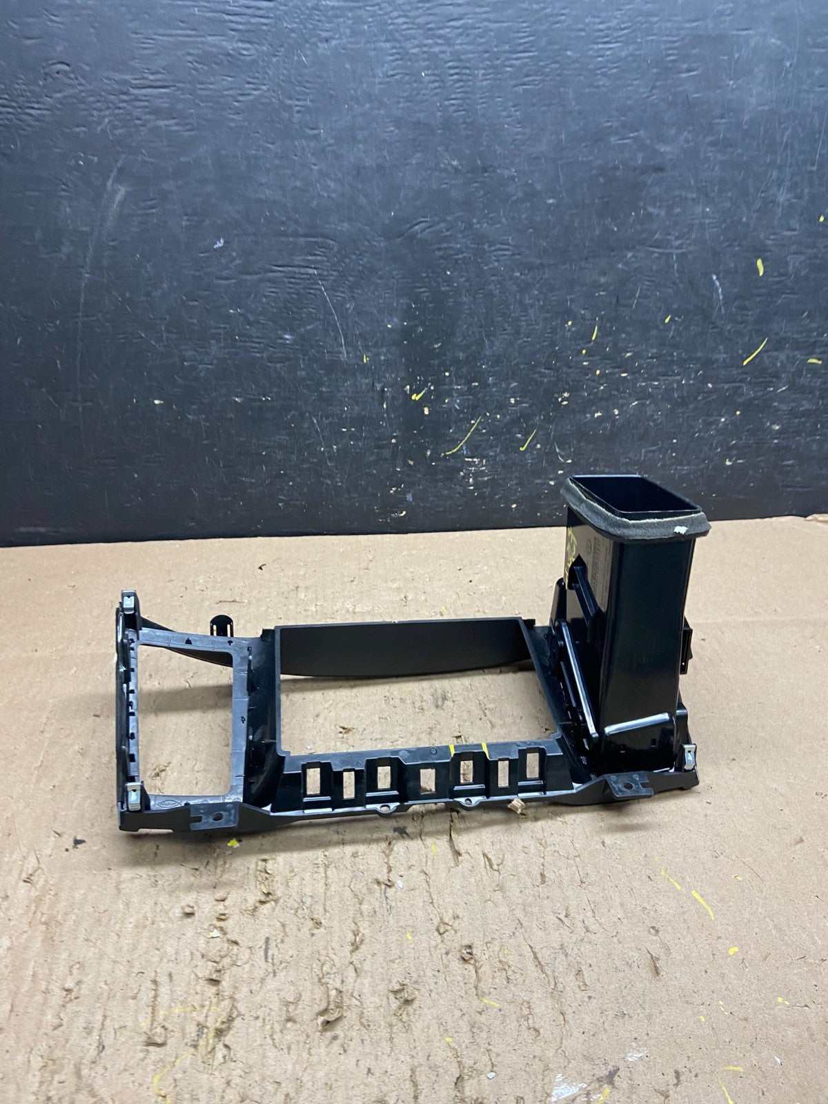 2013 to 2020 Nissan Pathfinder Center Dash Radio Trim Bezel  Surround T6427 DG4