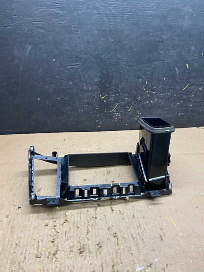 2013 to 2020 Nissan Pathfinder Center Dash Radio Trim Bezel  Surround T6427 DG4