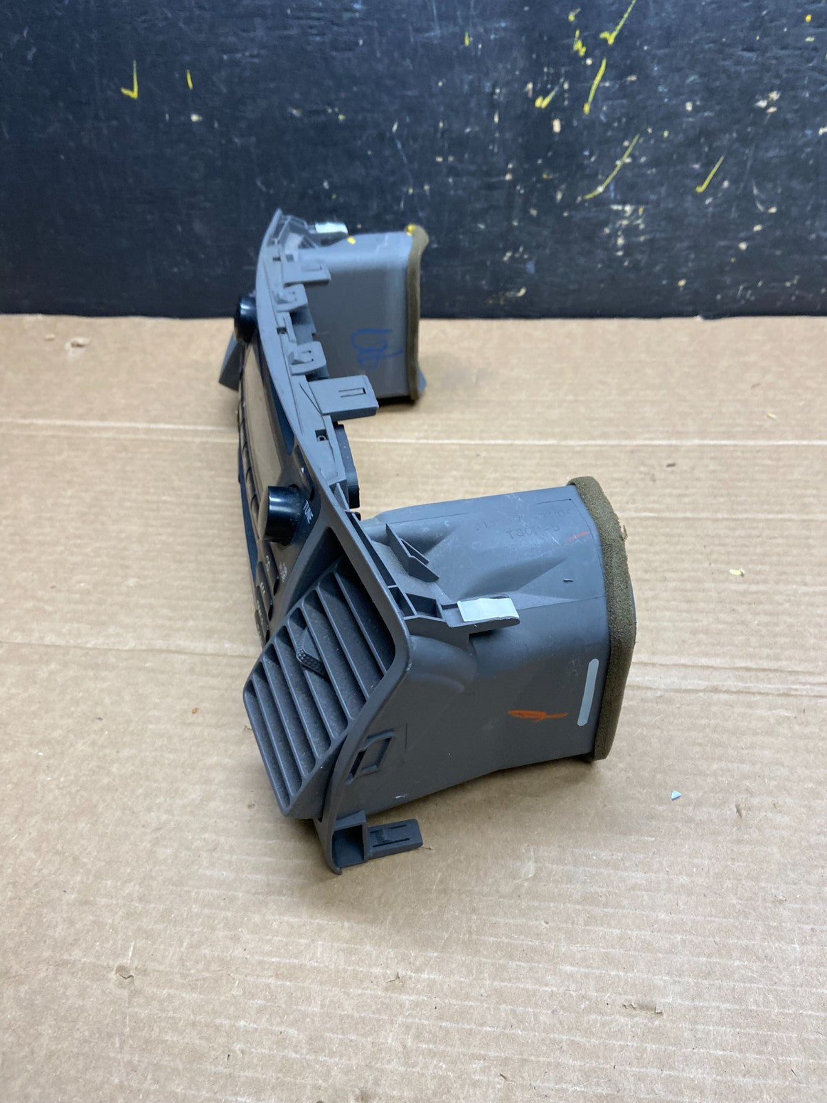 2009 2010 Toyota Corolla AM/FM Radio Cd Player W/ Bezel Air Vent Oem W0231 DG2