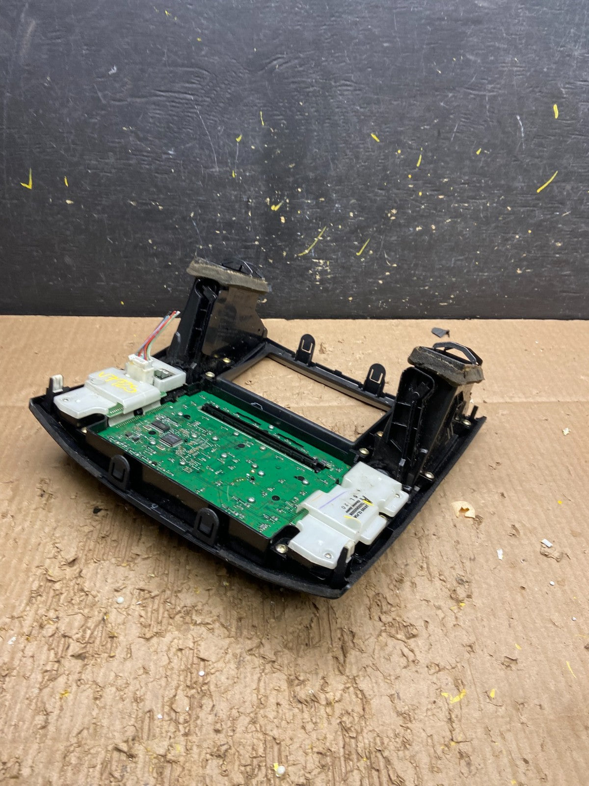 2006 - 2008 Infiniti FFX35 FX45 Radio Climate Control Panel Bezel v7725 DG5