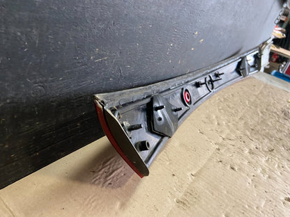 1997 1998 1999 Mercury Grand Marquis Trunk Lid Center Tail Light O0841 DG10