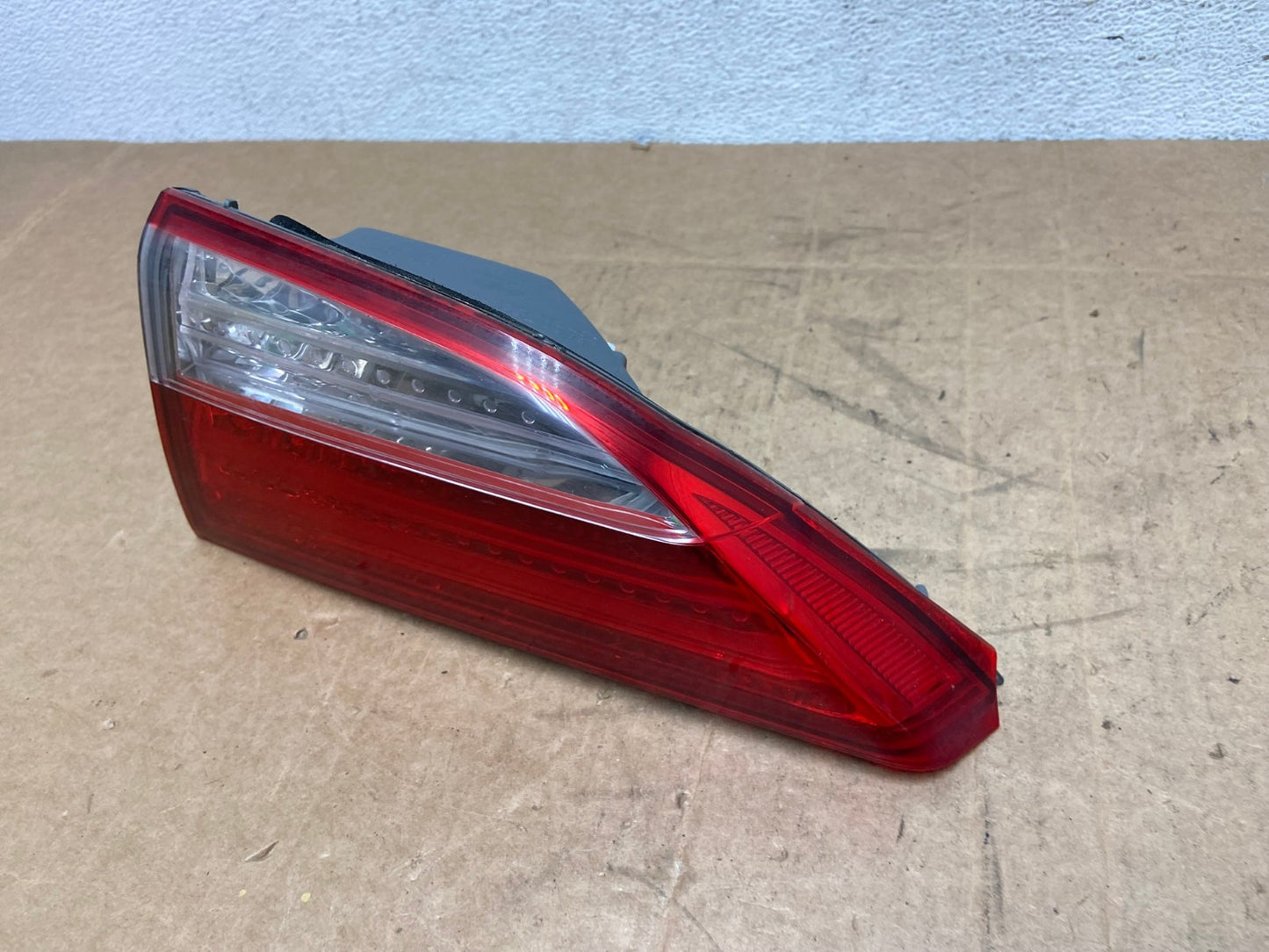 2011 2012 2013 Hyundai Elantra Inner Tail Light Right Passenger AD6318 LK1