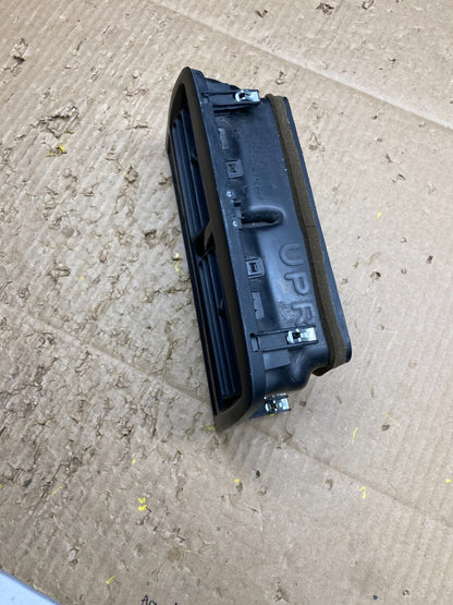 1997 to 2001 Lexus ES330 ES300 Front Center Side Air Vent V1713 DG3