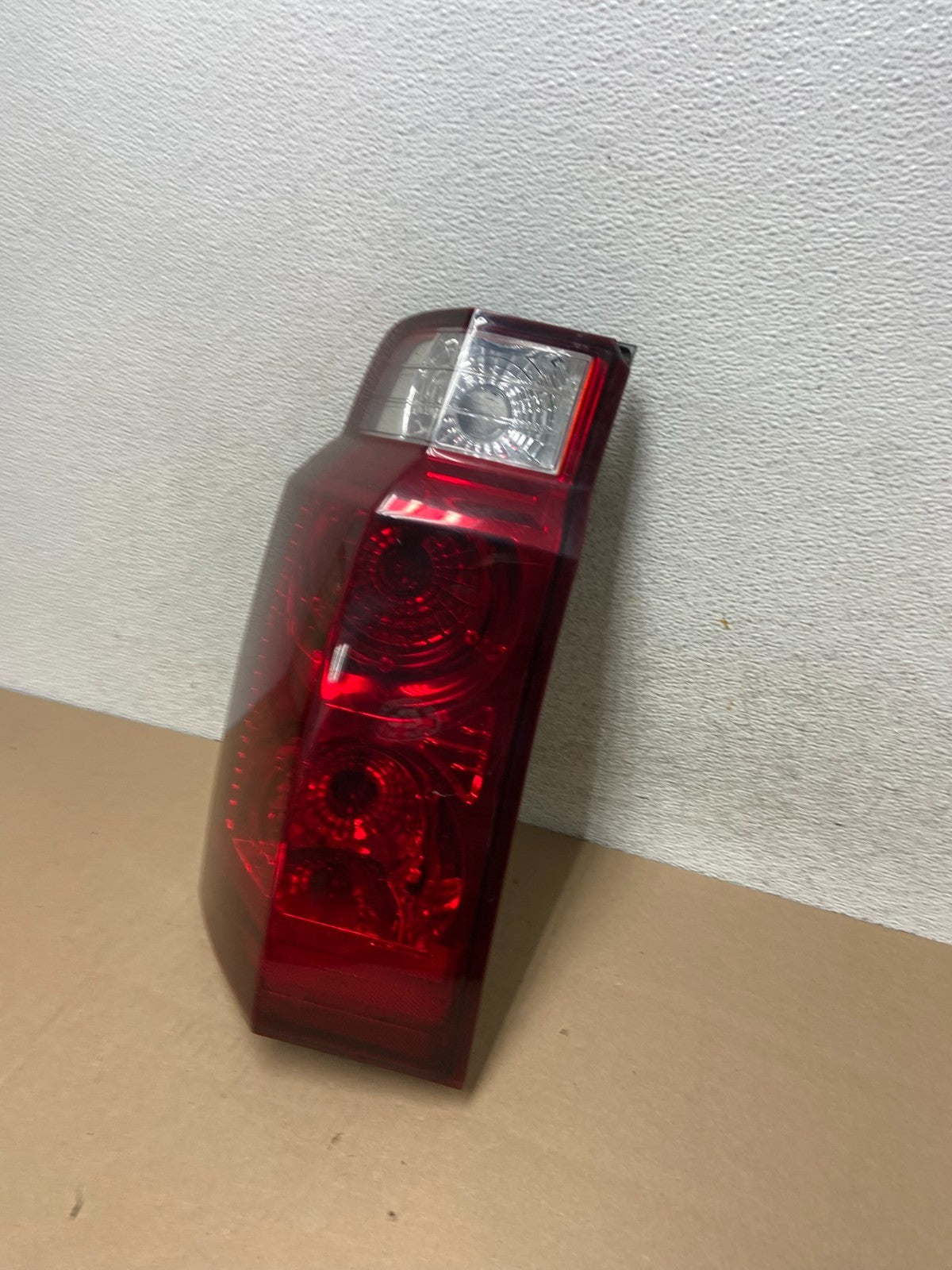 2006 to 2010 Jeep Commander Left Driver Side Tail Light AG6594 DW1