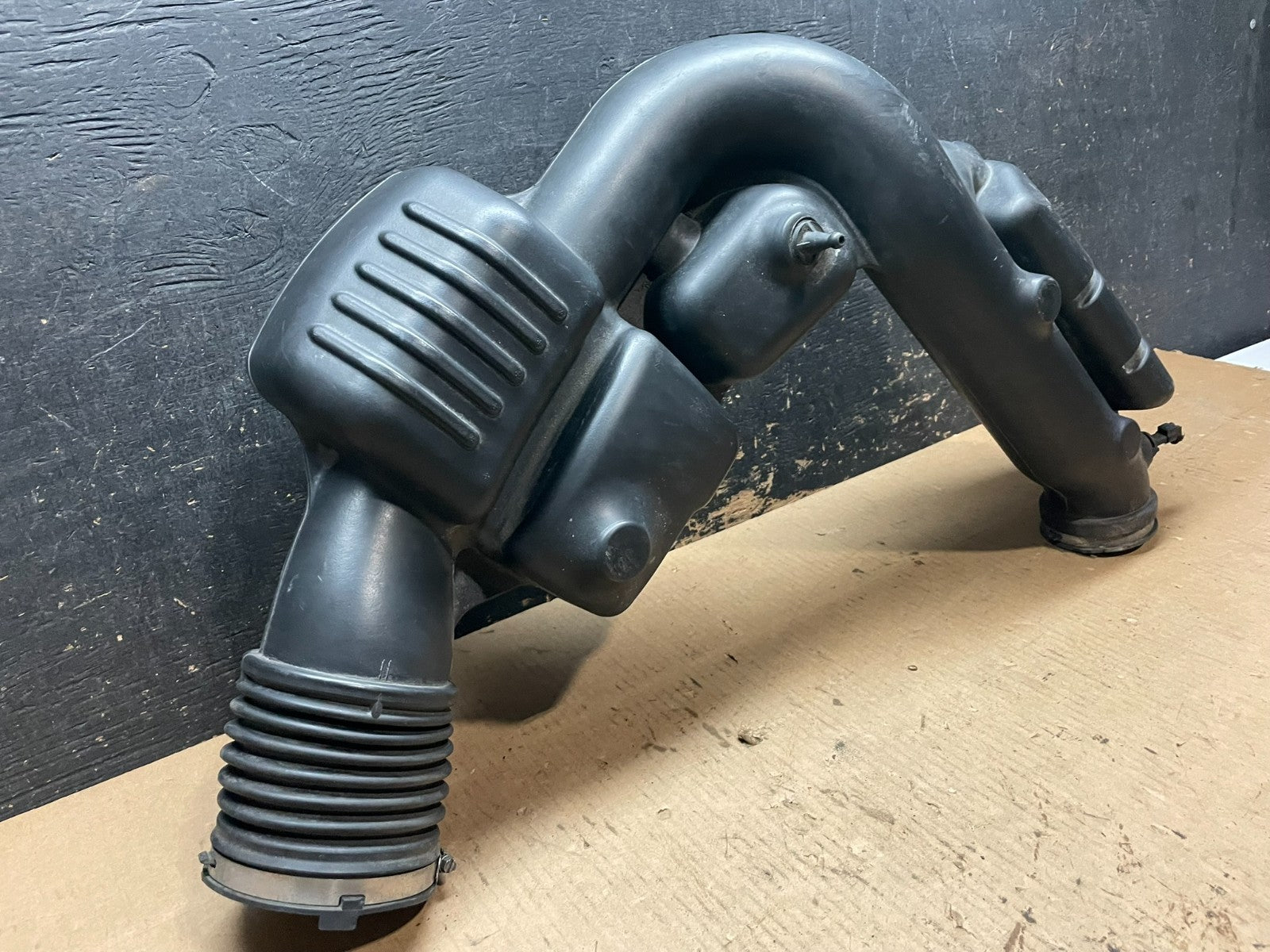 2011 - 2013 Dodge Durango 3.6L Resonator Air Intake Tube AA2408 DG5
