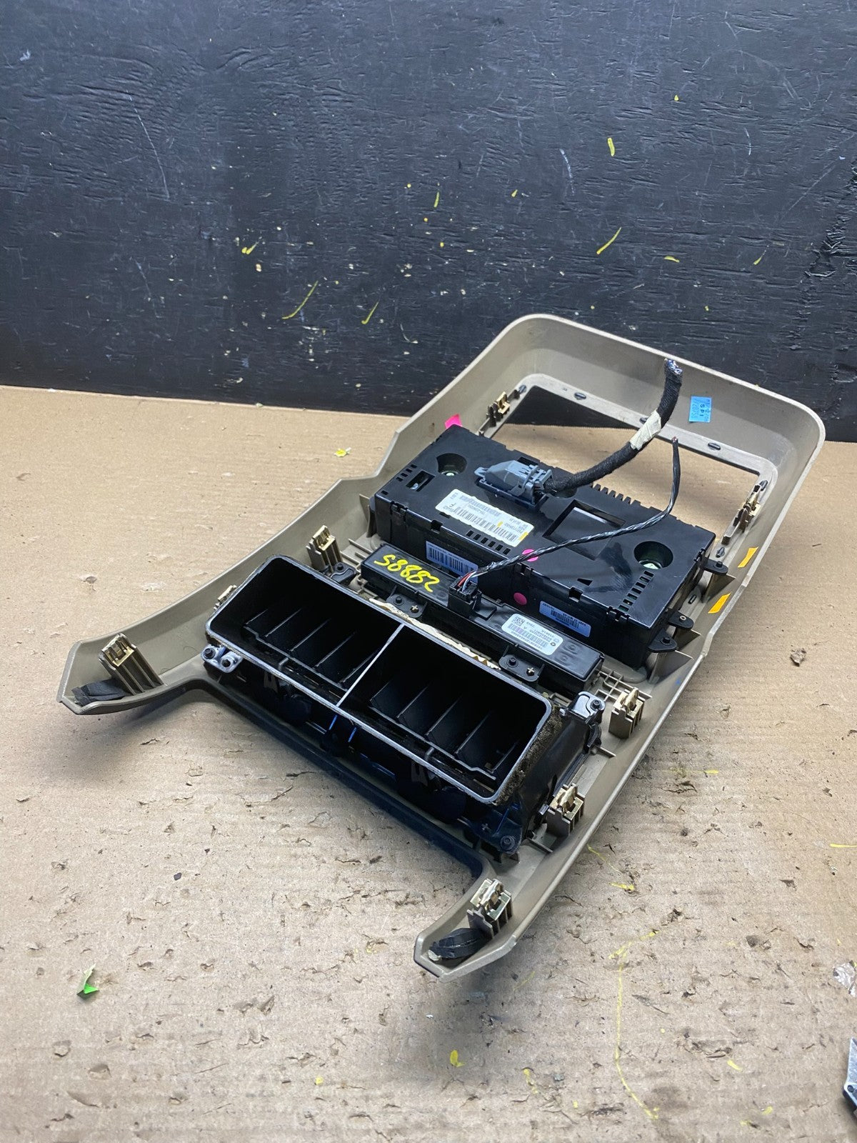 2009 2010 Dodge Journey Center Dash A/C AC Climate Control Bezel Trim S8882 DG3