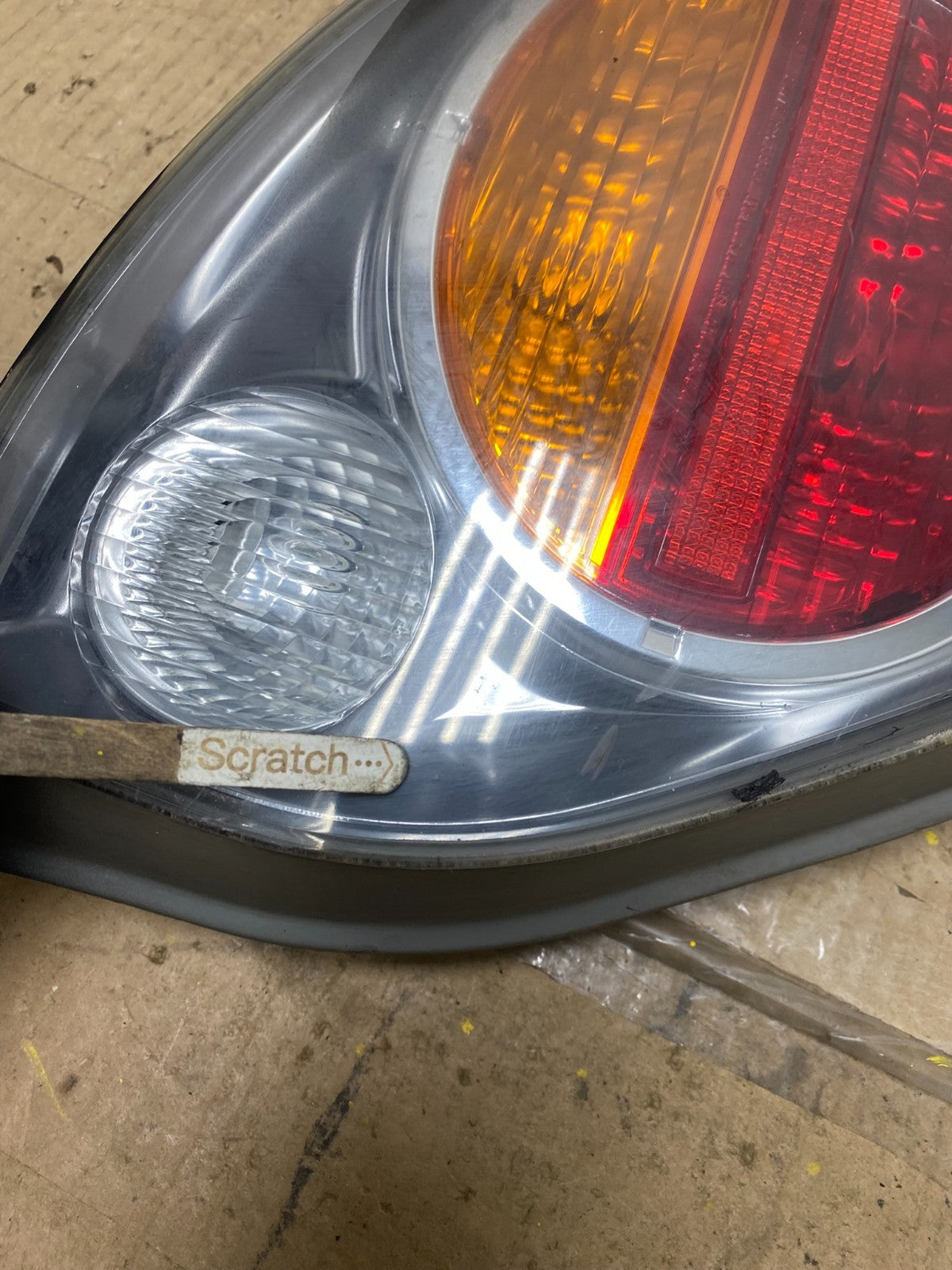 2002 2003 Nissan Maxima Left Driver Lh Side Tail Light U3157 DW4