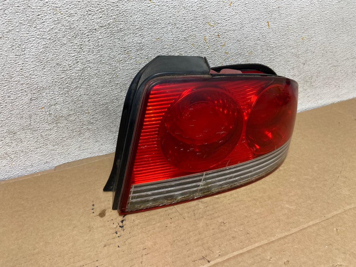 2002 - 2005 Hyundai Sonata Right Passenger RH Side Tail Light AH7768 LK1