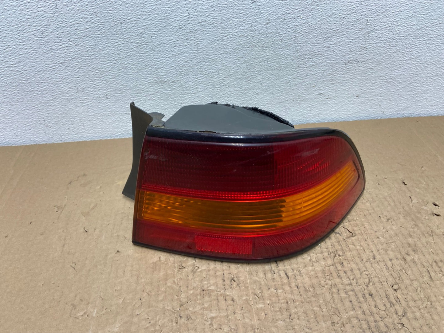 1997 1998 1999 Lexus ES300 Right Passenger RH Side Tail Light OEM AC4025 LK0