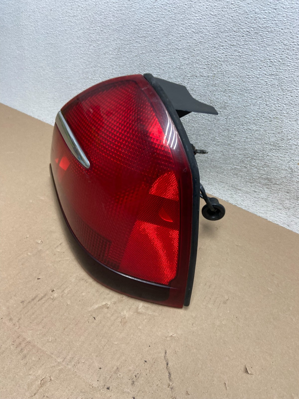 1998 to 2002 Mercury Grand Marquis Right Passenger Rh Side Tail Light AG5756 DW1