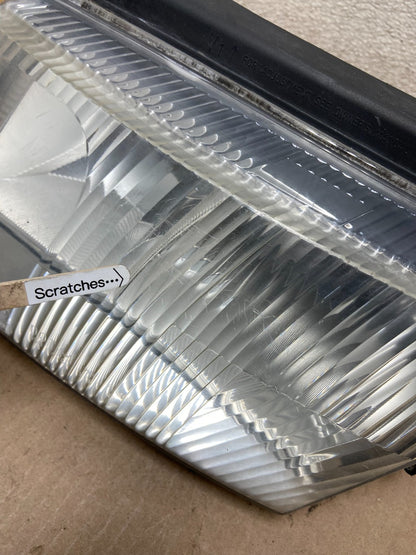 1998 to 2001 Volkswagen Passat Left Driver LH Side Headlight OEM Z3927 DW3