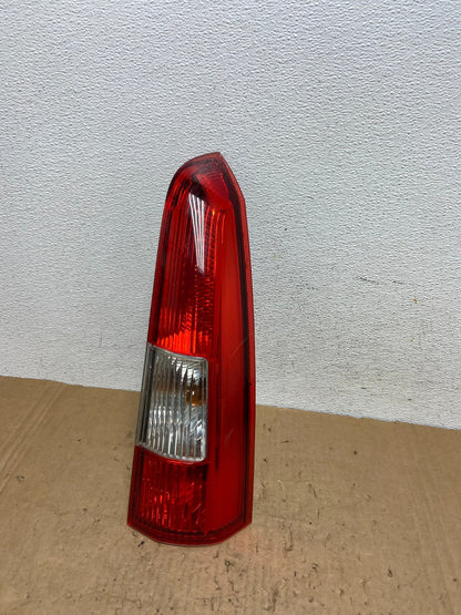 2001-2004 Volvo XC70 V70 Right Passenger RH Side Tail Light Upper AD3743 LK0