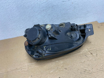 2005 to 2008 Hyundai Tucson Right Passenger Side Headlight AD3984 DW7