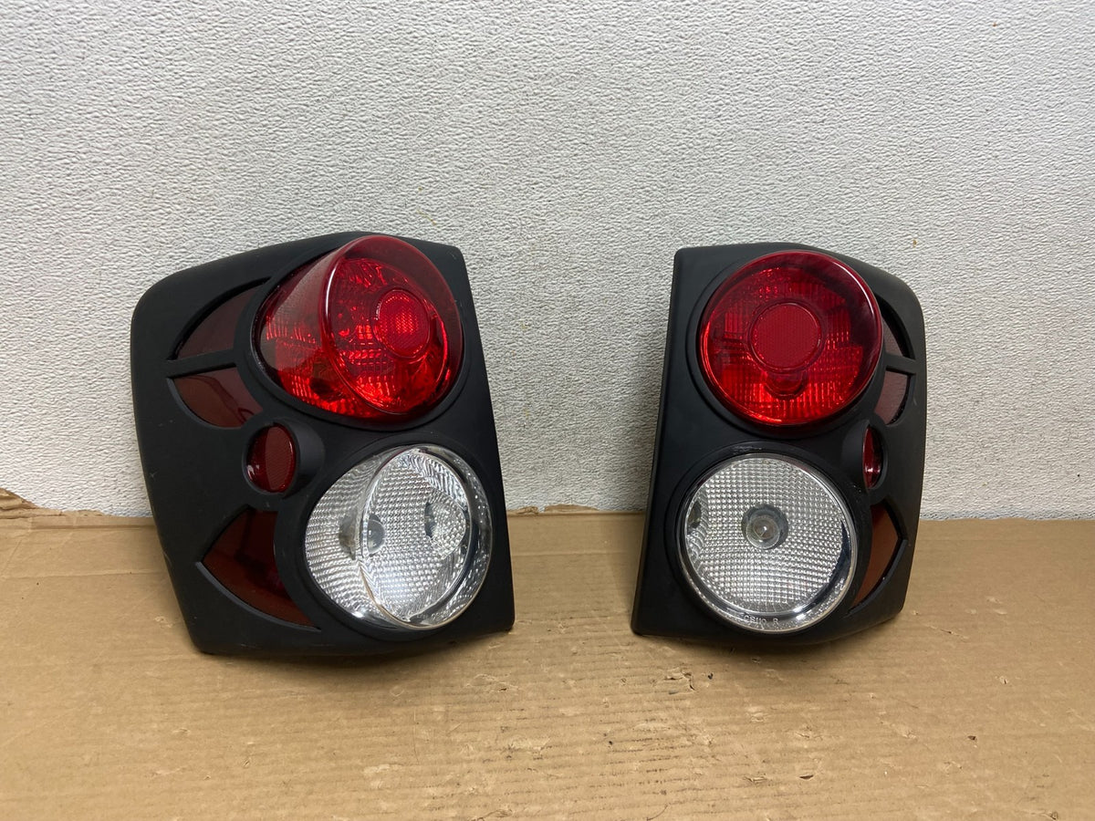 1999-2004 Jeep Grand Cherokee Left + Right Set Smoke 3D Tail Lights AG9256 DG0