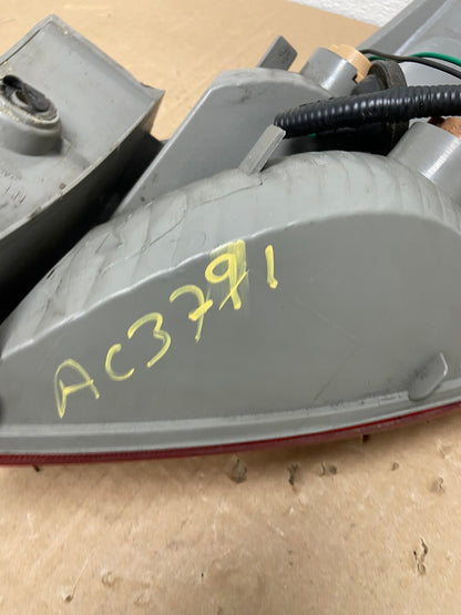 2008 to 2015 Nissan Rogue Left Driver Lh Side Tail Light OEM AC3791 LK7