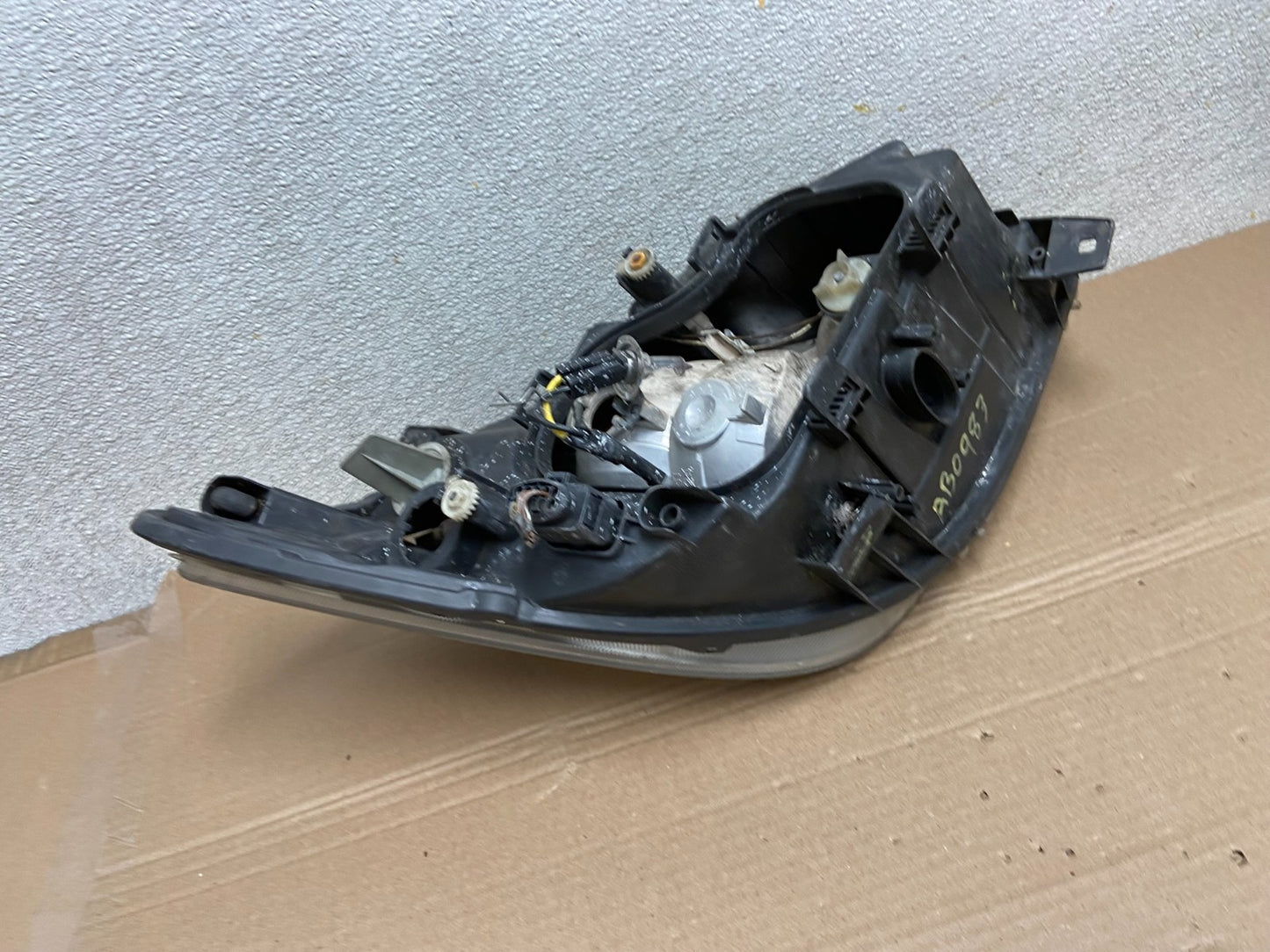 2007 to 2013 Mercedes Sprinter Headlight Left Driver Side Halogen Oem AB0983 DW7
