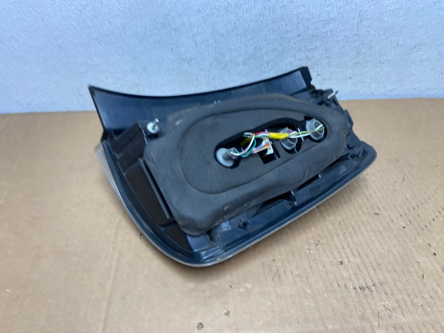 2004 2005 Toyota Prius Tail Light Left Driver Lh Side AD0888 LK6