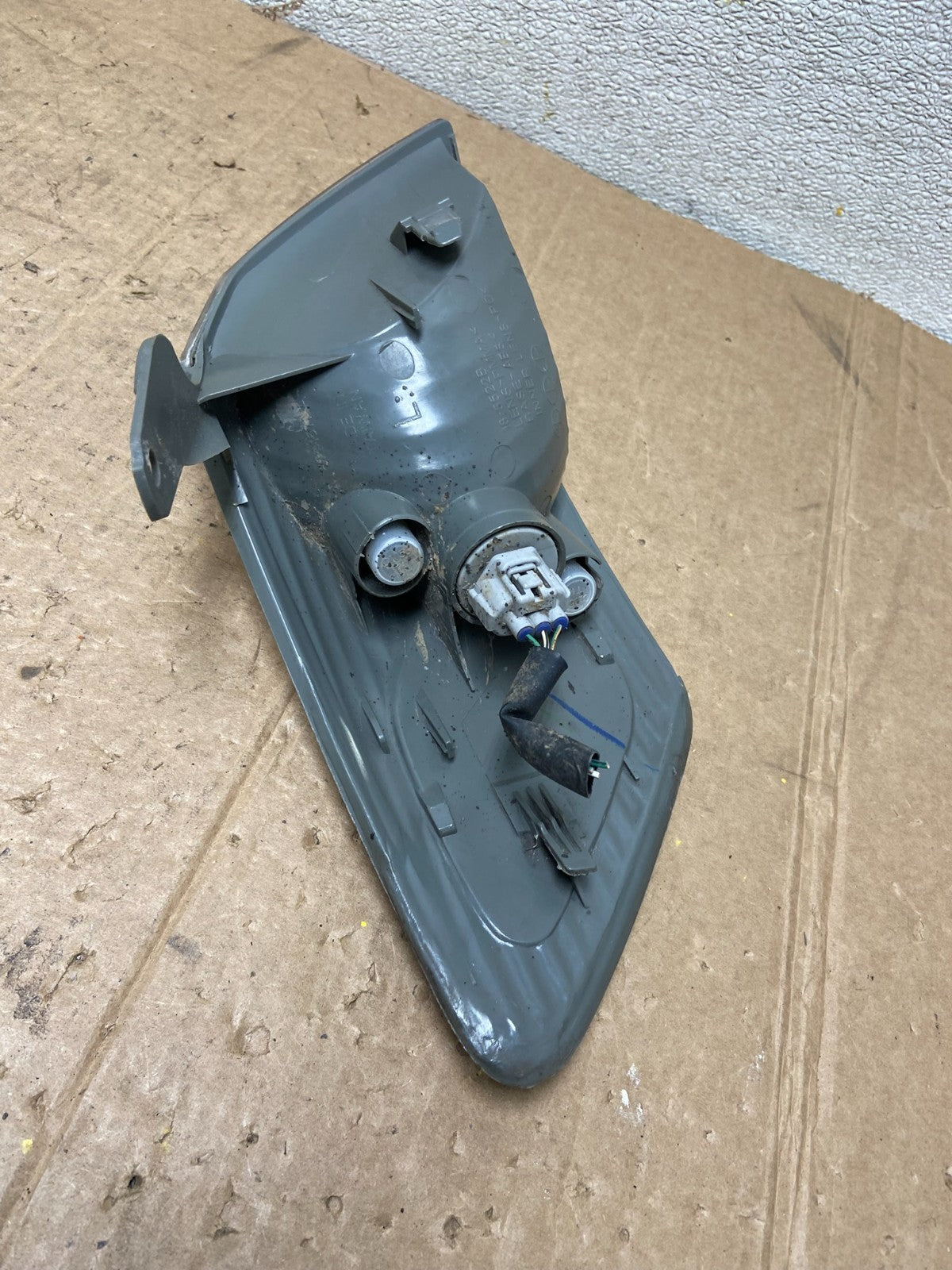 2000 - 2001 Toyota Camry Front Left Driver Lh Turn Signal AA2782 DW6