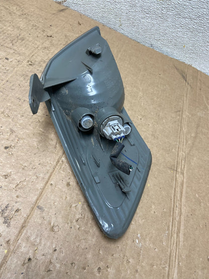 2000 - 2001 Toyota Camry Front Left Driver Lh Turn Signal AA2782 DW6